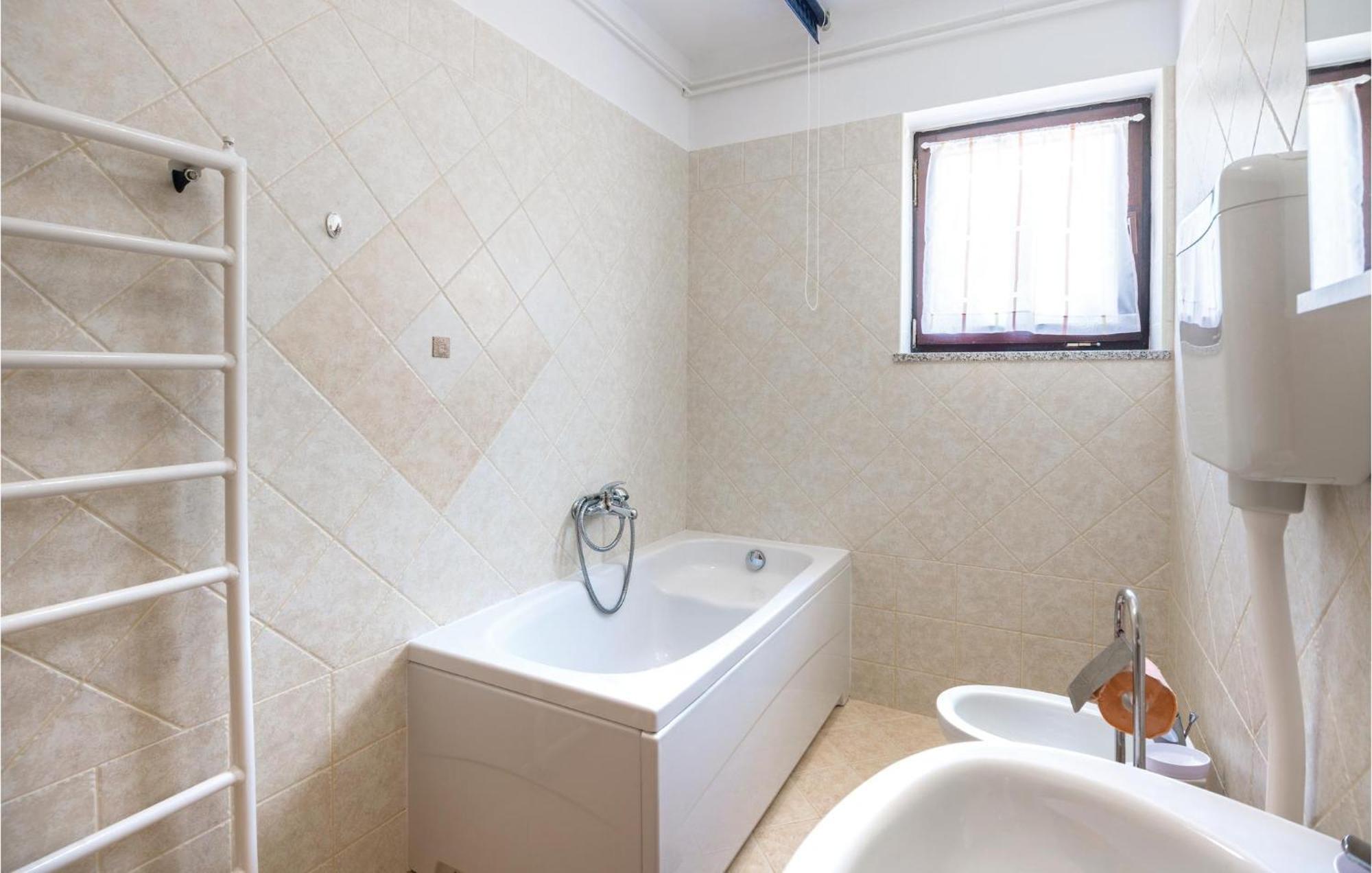 Amazing Apartment In Veprinac With Kitchen Eksteriør billede